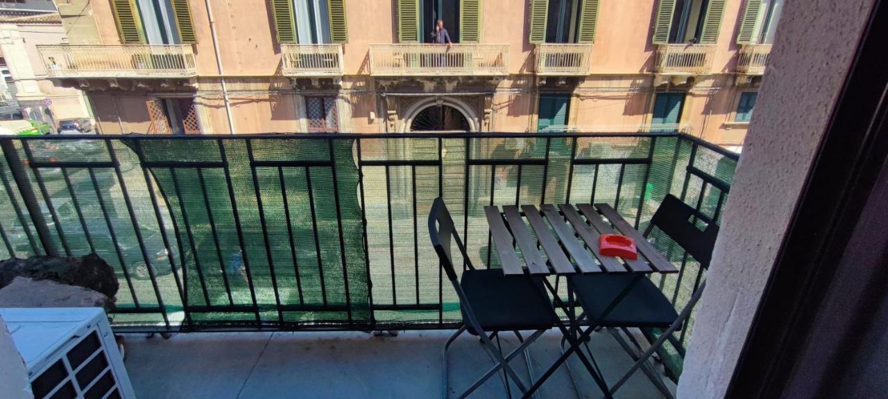Downtown Vicino Al Duomo Apartment Катания Екстериор снимка
